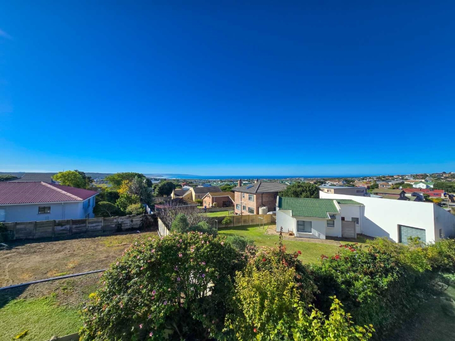 4 Bedroom Property for Sale in Stilbaai Wes Western Cape